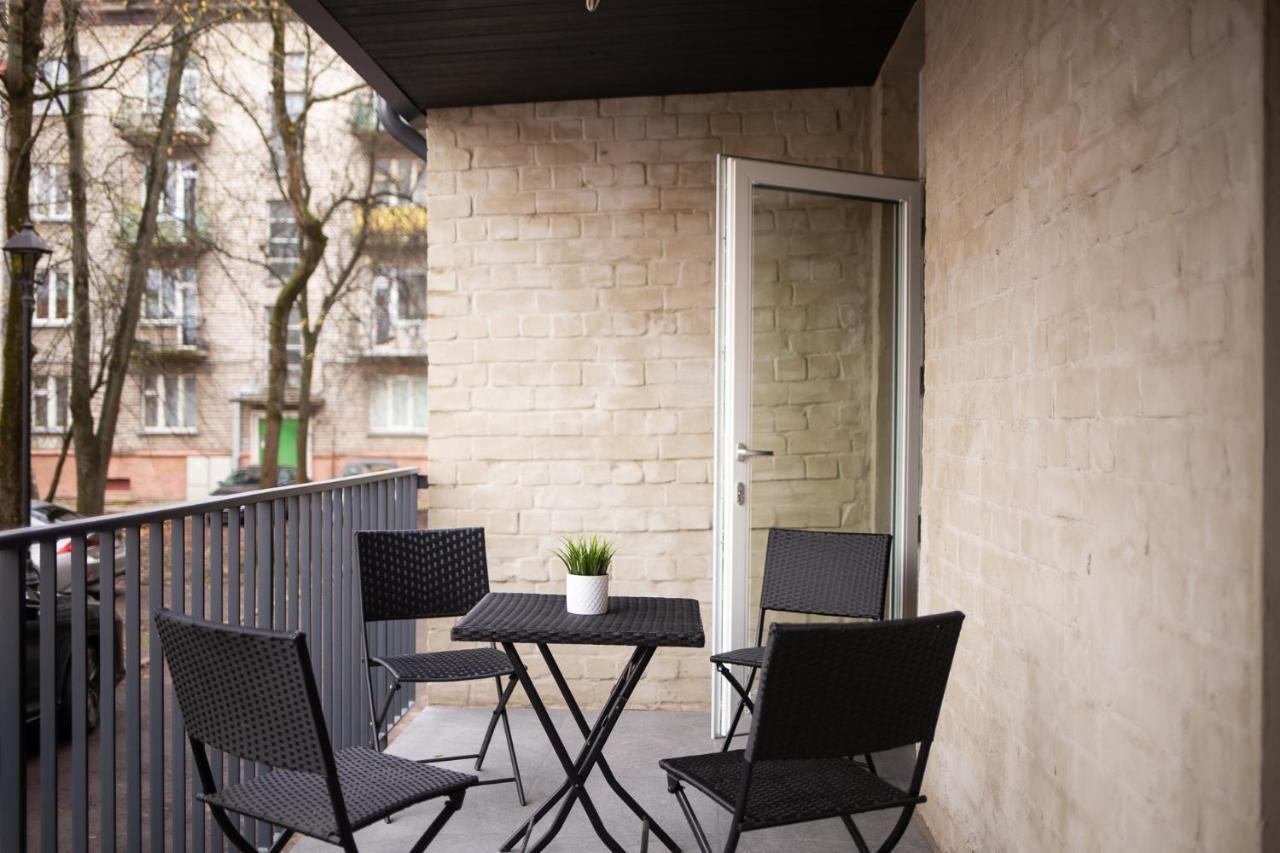 Cozy In The Old Town Of On The First Floor With Free Parking